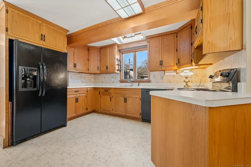 49 Seaside Avenue, Westbrook, Connecticut, United States. - Photo 15