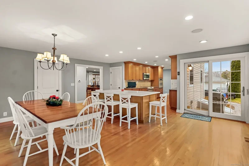 8 Moorland Road, Trumbull, CT 06611, Trumbull, Connecticut, United States. - Photo 9