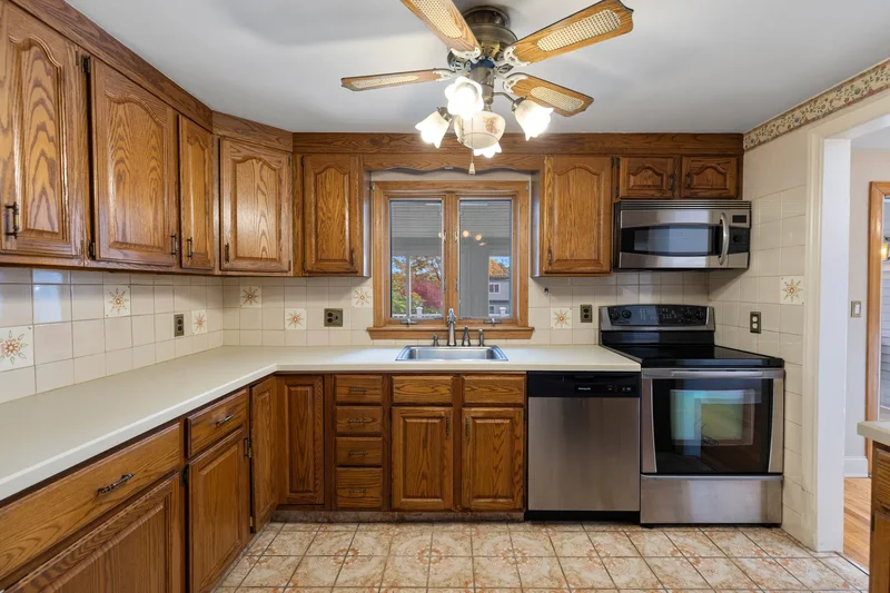 77 Walter Avenue, Norwalk, CT 06851, Norwalk, Connecticut, United States. - Photo 10
