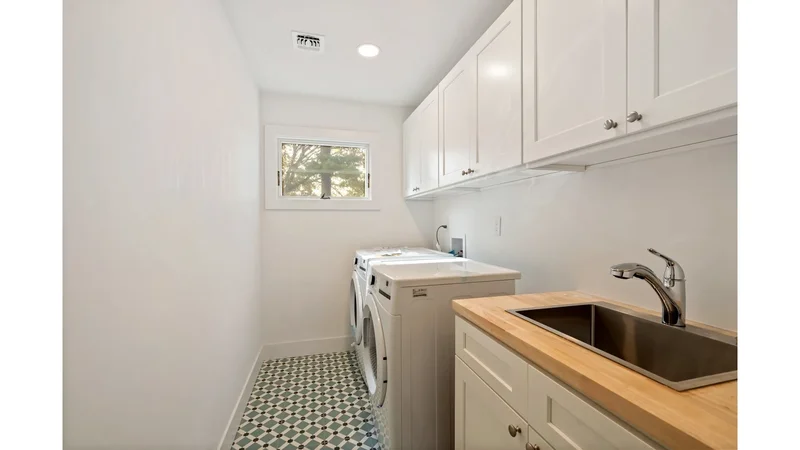 10 Beth Lane, Plainview, New York, United States. - Photo 10