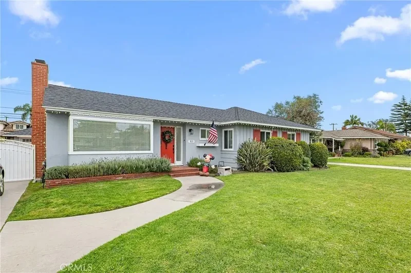Single Family Residence in Downey
