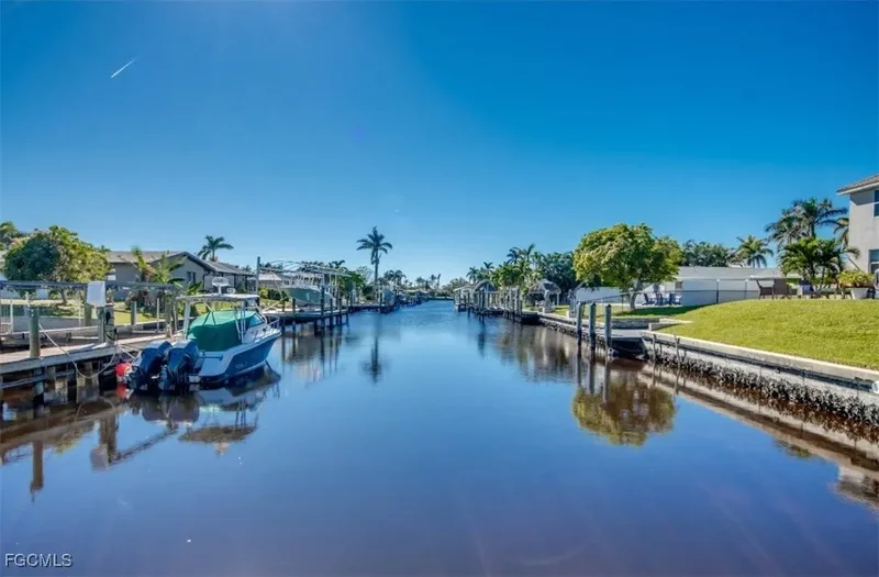 5601 Del Rio Court, Cape Coral, FL 33904, Cape Coral, Florida, United States. - Photo 39