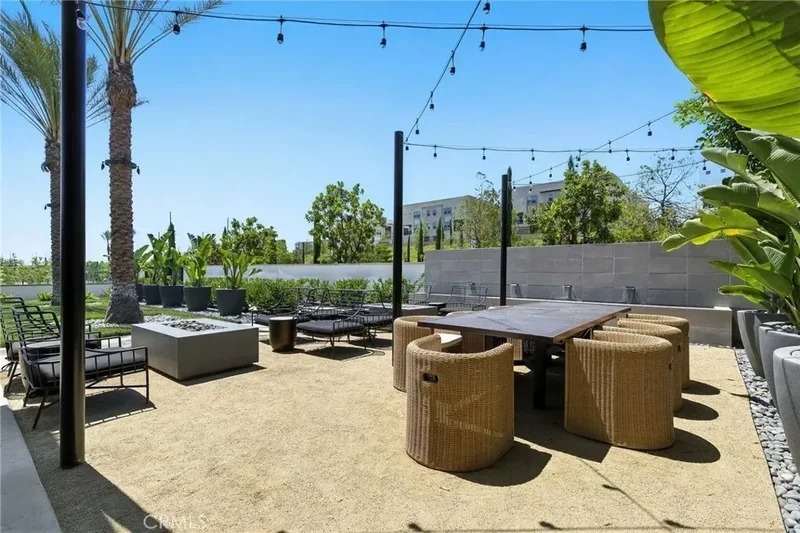 375 Mariposa Way, Sierra Madre, California, United States. - Photo 26