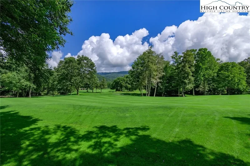870 Clubhouse Drive B2, Banner Elk, North Carolina, United States. - Photo 23