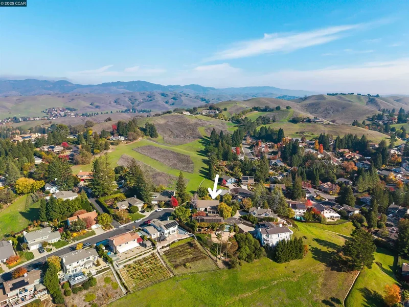 392 Paraiso Dr, Danville, California, United States. - Photo 14