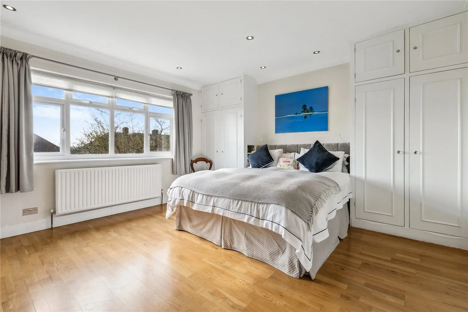 Ellerton Road, London, London, England, United Kingdom. - Photo 4
