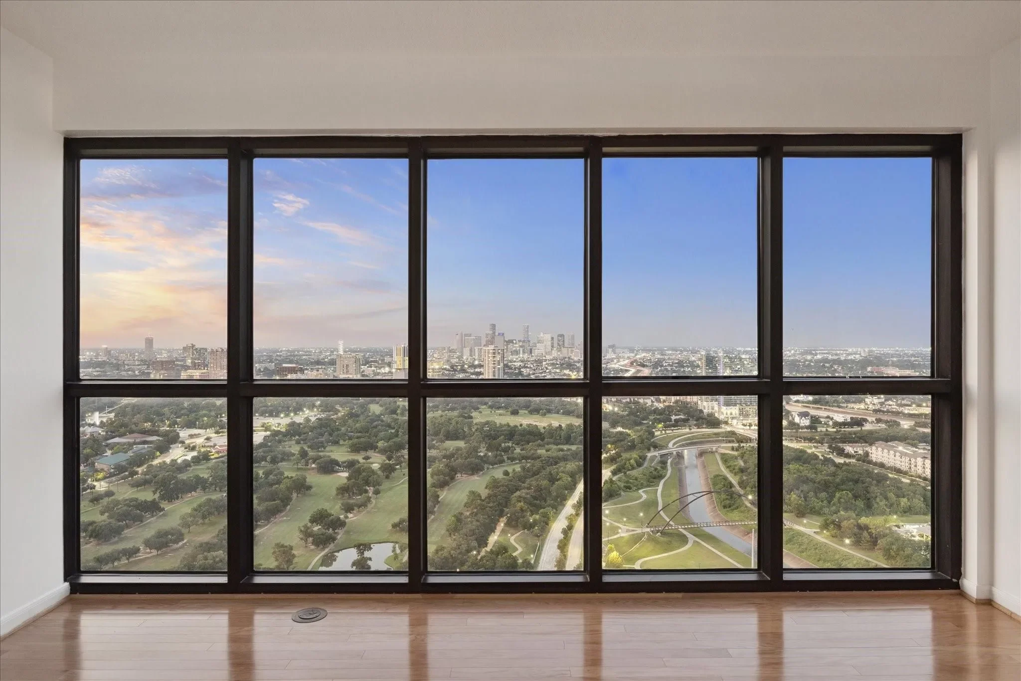 2001 Holcombe Boulevard 4006, Houston, Texas, United States. - Photo 7
