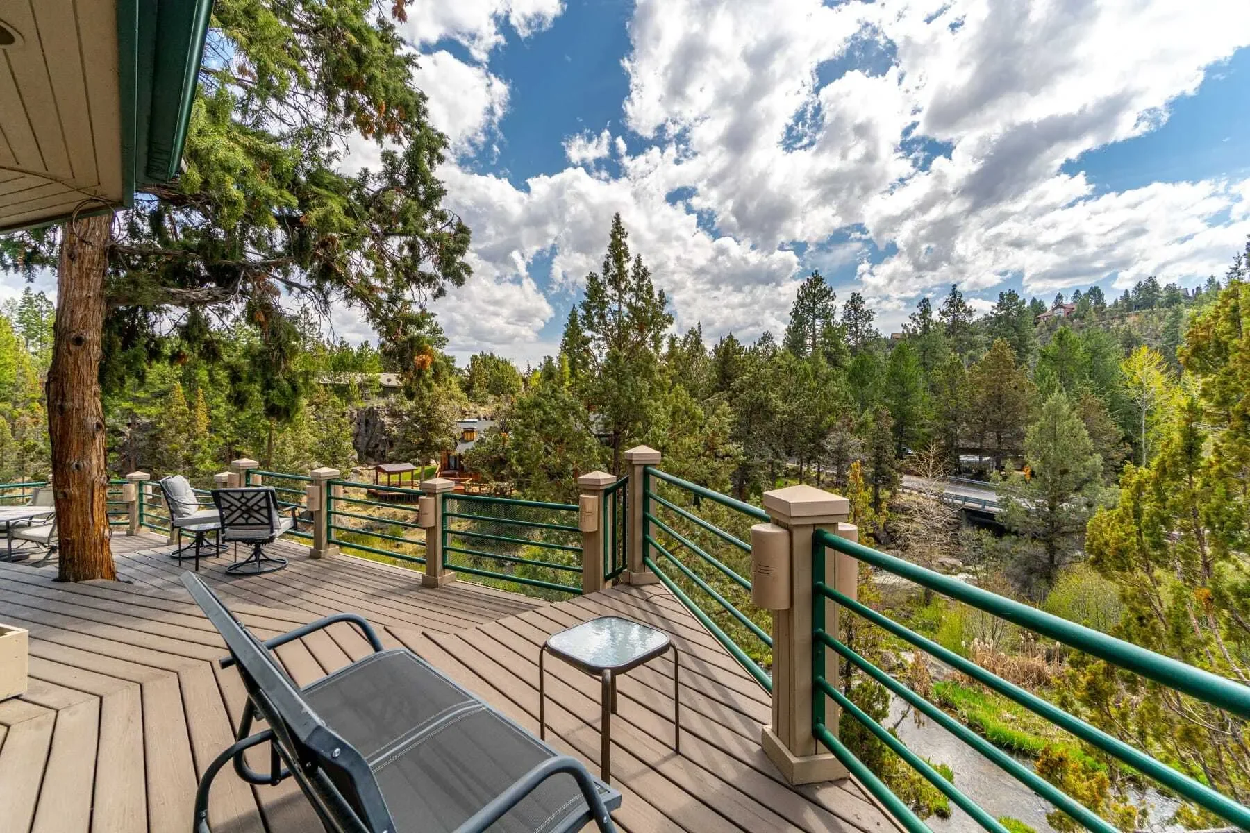 683 NW Silver Buckle Road , Bend, OR 97703, Bend, Oregon, United States. - Photo 26
