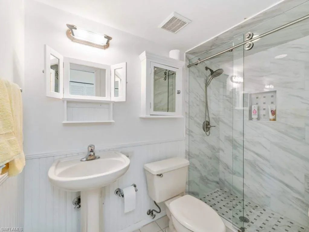 640 2nd ST, #2, Naples, FL, 34102, USA, Naples, Florida, United States. - Photo 6