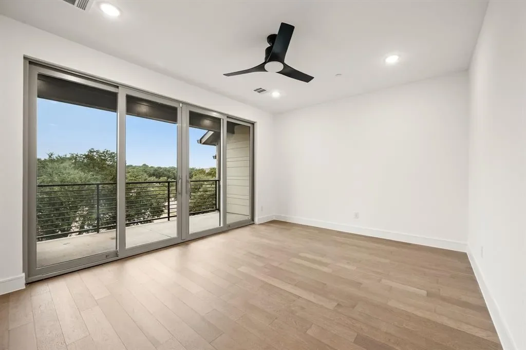 1344 Cherry Hills Lane, Irving, Texas, United States. - Photo 13