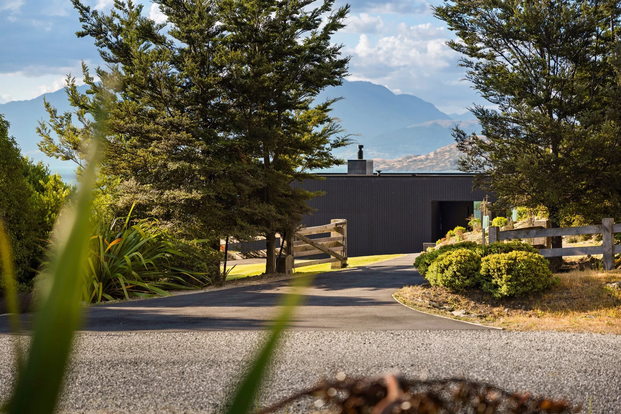 Exterior photo 5