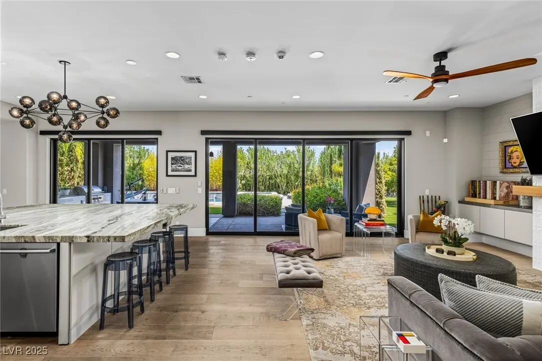 2650 Eldora Estates, Las Vegas, Nevada, United States. - Photo 14