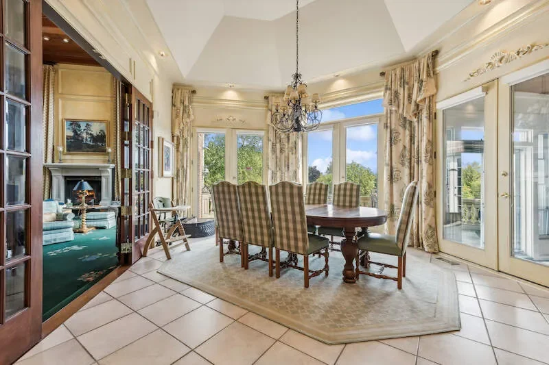560 Oak Knoll Road, Barrington Hills, IL, 60010, USA, Barrington Hills, Illinois, United States. - Photo 91