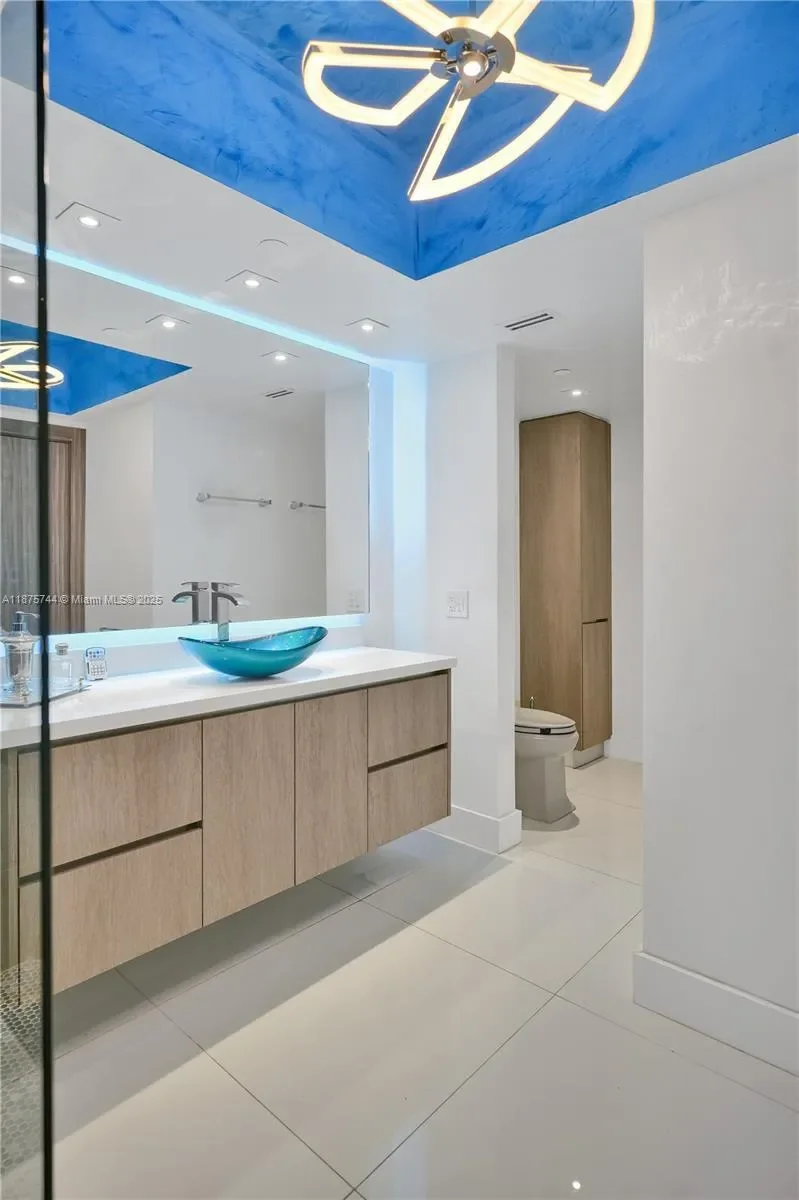 4779 Collins Ave 1805, Miami Beach, Florida, United States. - Photo 30