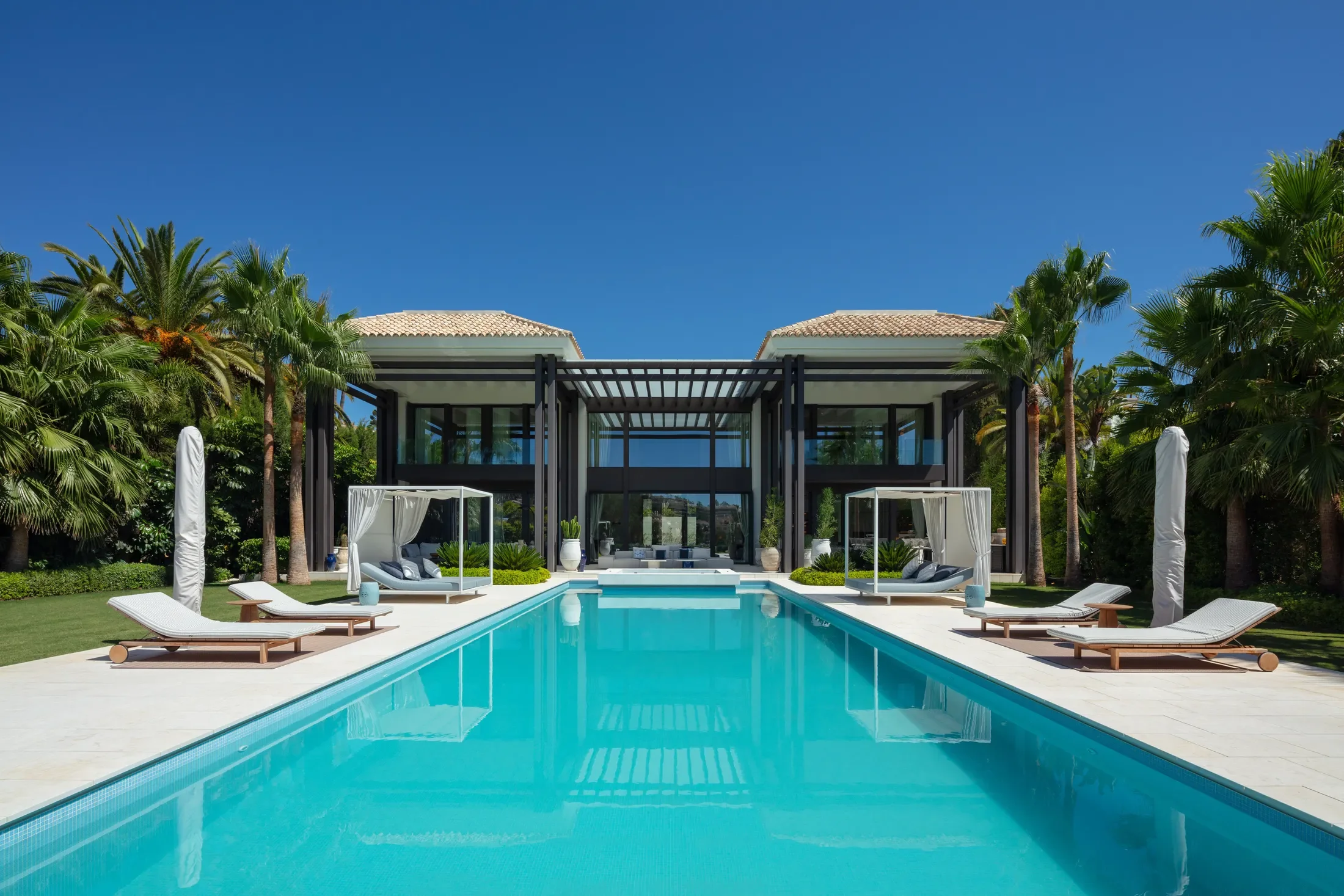 Exterior photo 10