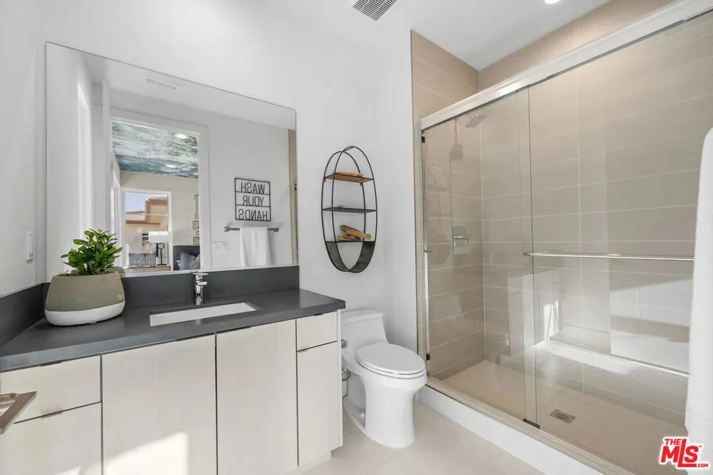 20378 W Marlow Lane, Los Angeles, California, United States. - Photo 5