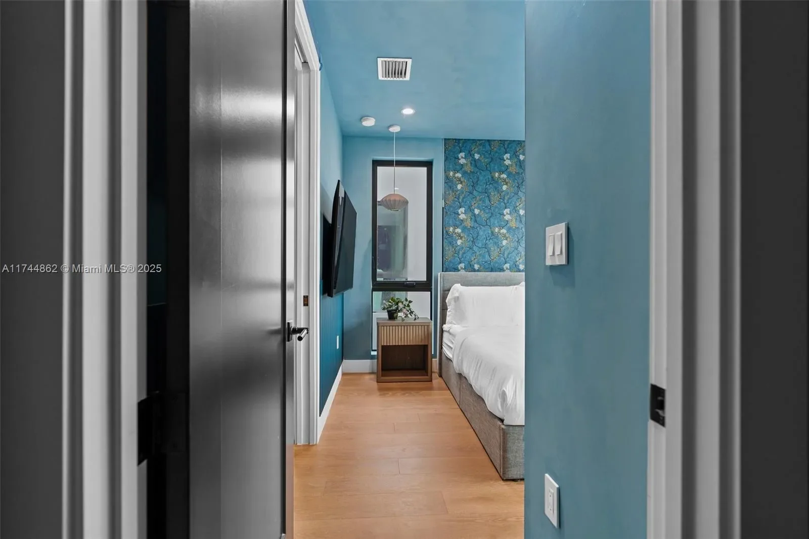 410 NW 52nd St, Miami, Florida, United States. - Photo 7
