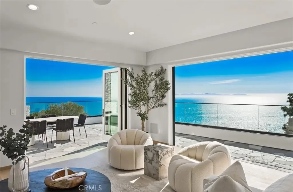 31 N Vista De Catalina, Laguna Beach, California, United States. - Photo 36