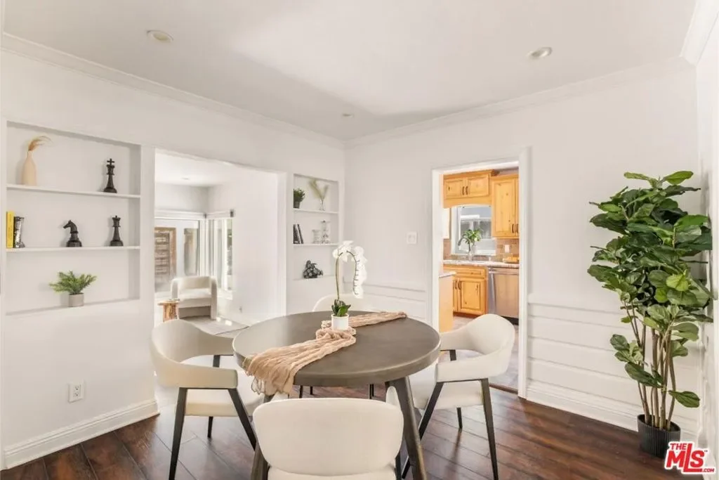 4940 Arcola Avenue, Los Angeles, California, United States. - Photo 26