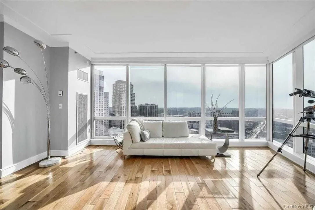 1 Renaissance Square, #20C, White Plains, NY, 10601, USA, White Plains, New York, United States. - Photo 1