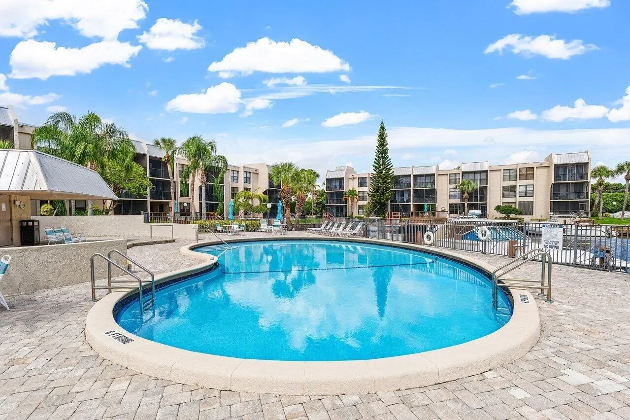 17 Royal Palm Way, Boca Raton, Florida, United States. - Photo 9