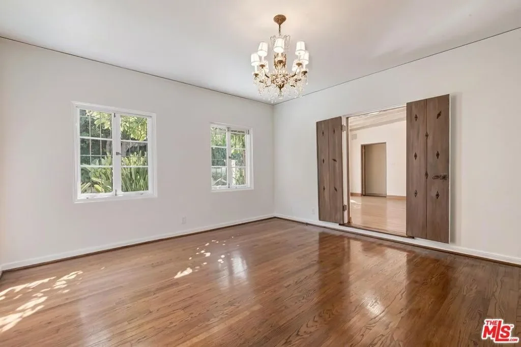 1017 Chevy Chase Drive, Beverly Hills, California, United States. - Photo 11