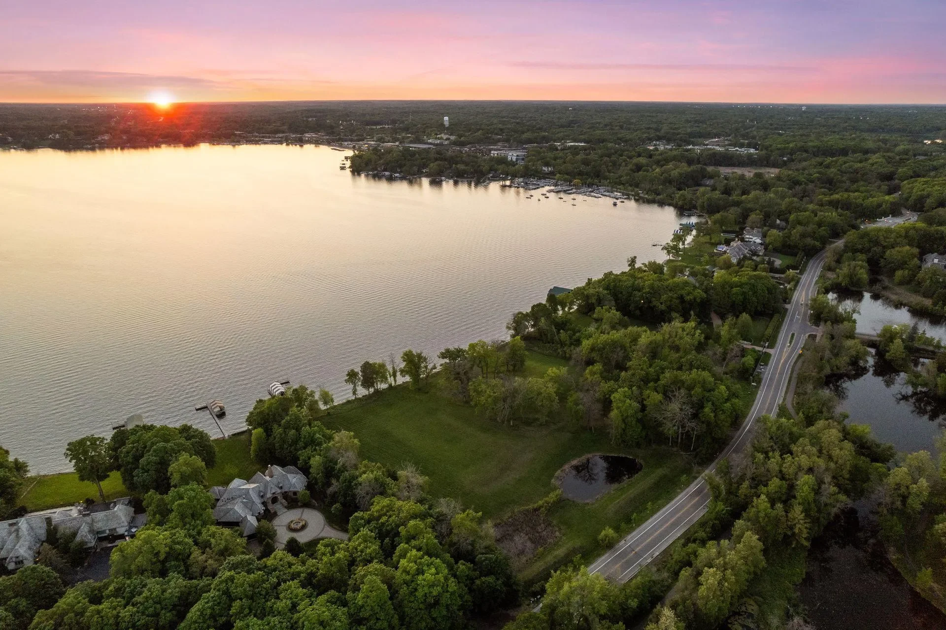 555 Bushaway Road, Wayzata, MN 55391, Wayzata, Minnesota, United States. - Photo 5