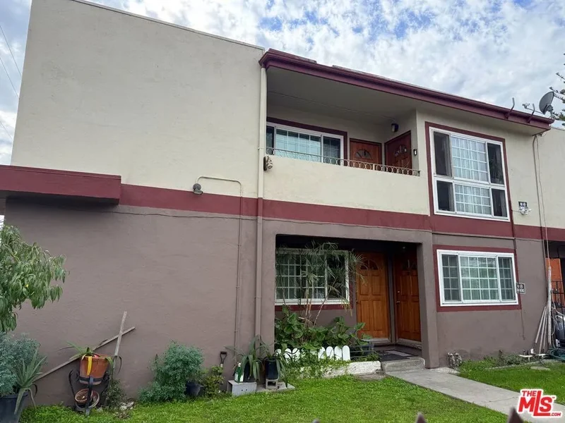 6945 Hinds Avenue, Los Angeles, California, United States. - Photo 6