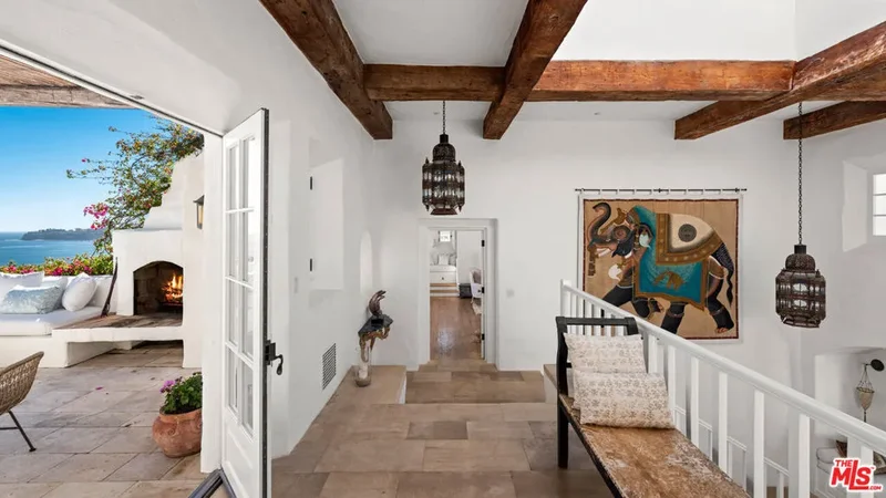 27832 Pacific Coast Highway, Malibu, California, United States. - Photo 50