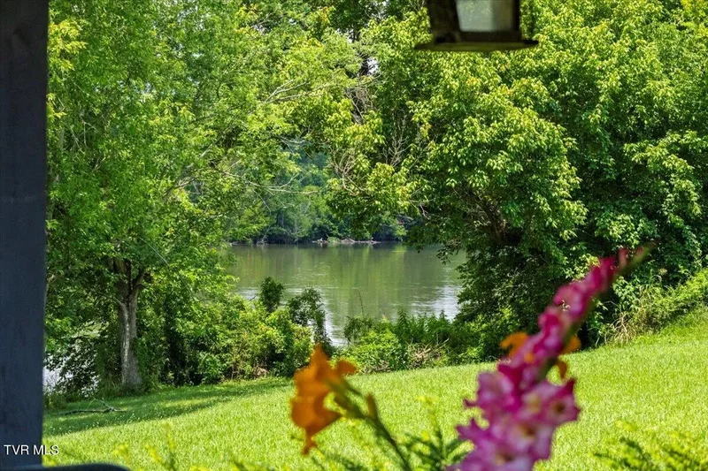 628 Christian Bend Road, Church Hill, TN 37642, Church Hill, Tennessee, United States. - Photo 28