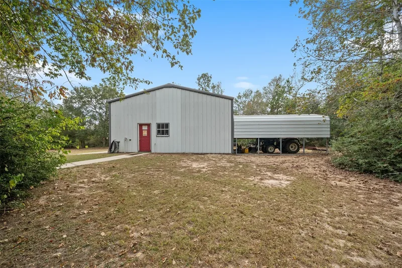 18451 Hills Lake Ct, Montgomery, Texas, United States. - Photo 29