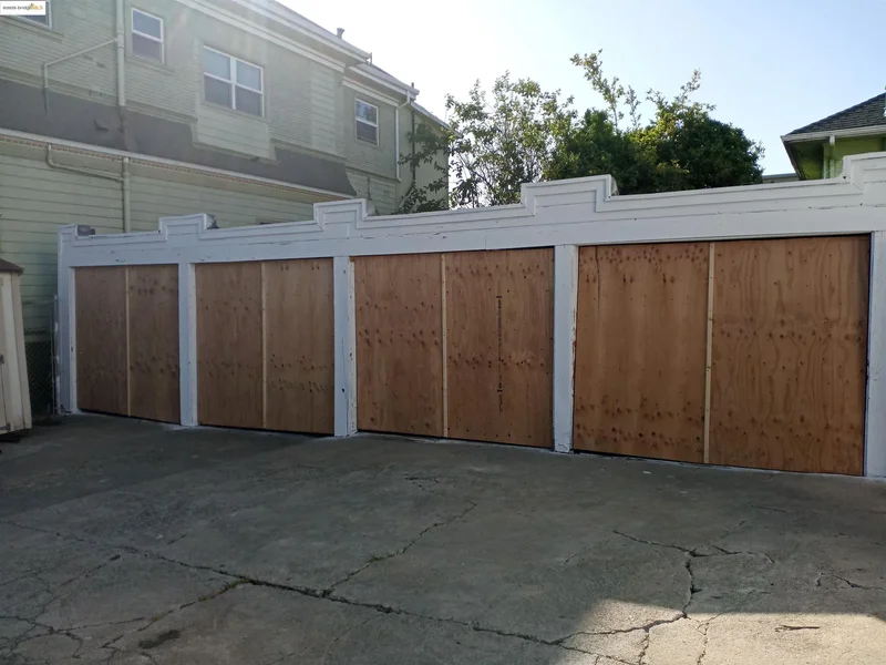 847 E 18th, Oakland, California, United States. - Photo 47