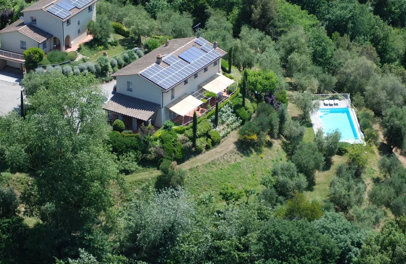 Wonderful farmhouse with barn, infinity pool, and panoramic view