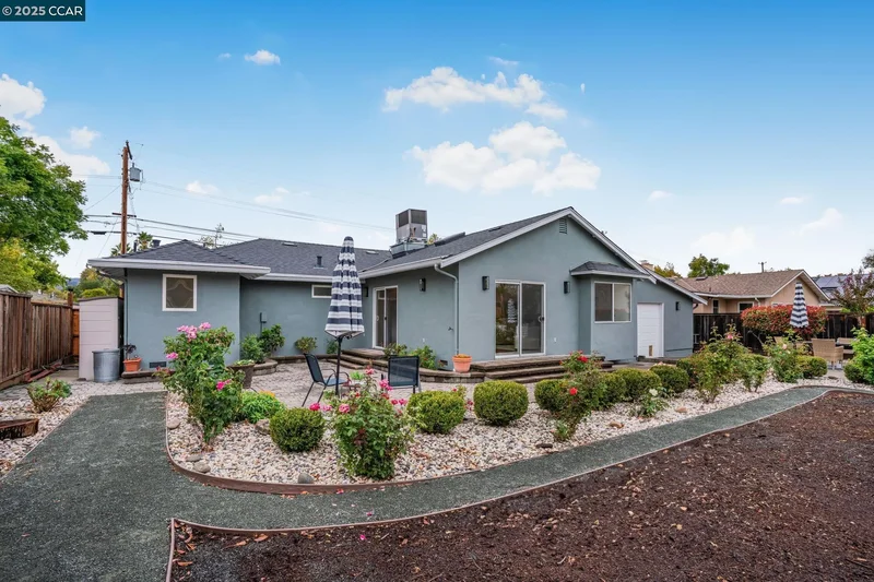 1015 Pleasant Valley Dr, Pleasant Hill, California, United States. - Photo 43