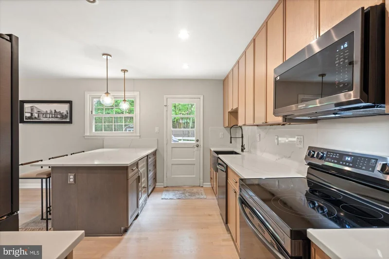 6502 GREYSWOOD RD, Bethesda, Maryland, United States. - Photo 10