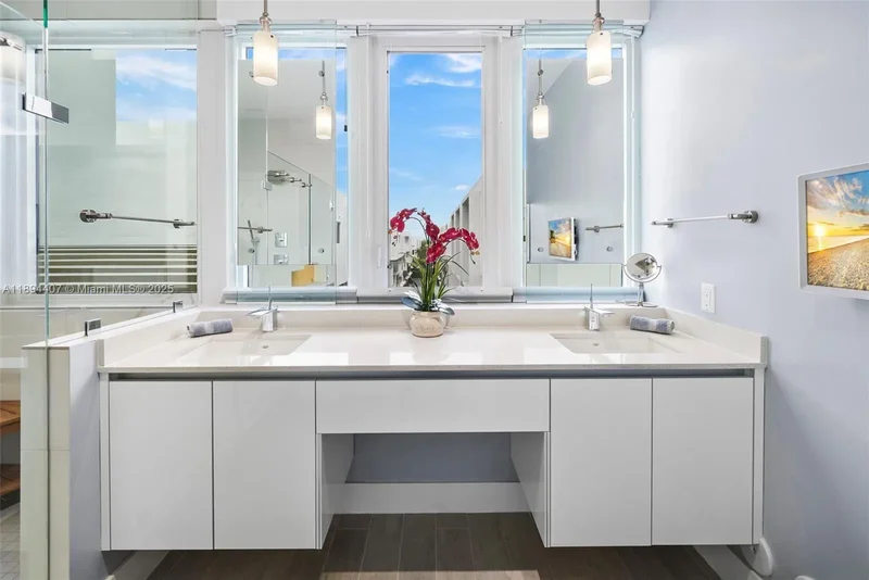 33 N Shore Dr, Miami Beach, Florida, United States. - Photo 23