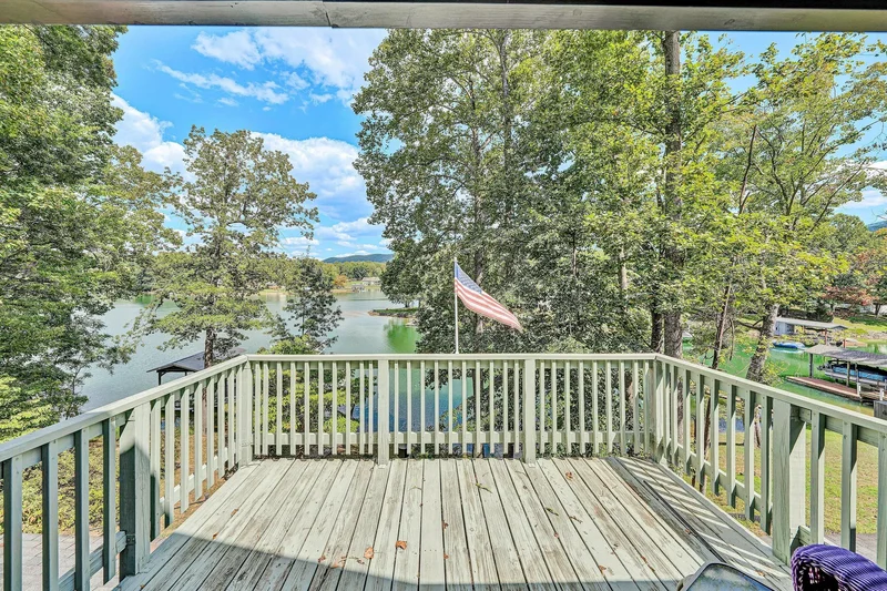 228 Cove RD, Penhook, VA 24137, Penhook, Virginia, United States. - Photo 37