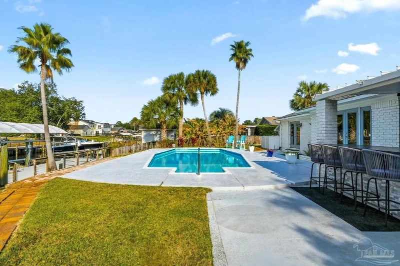 961 Aquamarine Dr, Gulf Breeze, FL, 32563, USA, Gulf Breeze, Florida, United States. - Photo 17