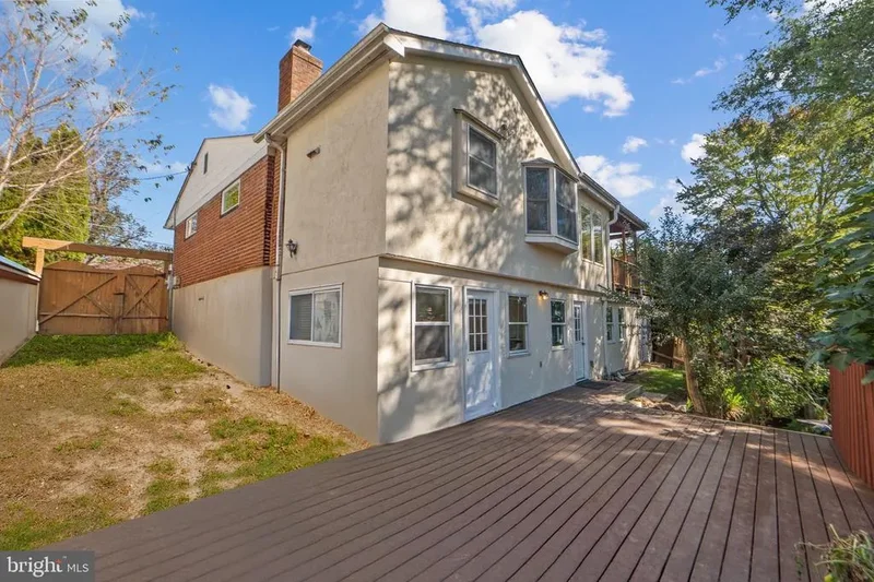 4616 Creek Shore Drive, Rockville, MD 20852, Rockville, MD, United States. - Photo 13