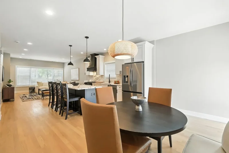 4055 S Ellis Avenue, Chicago, Illinois, United States. - Photo 10
