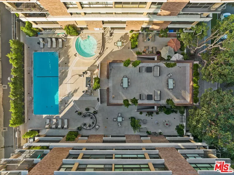 211 S Spalding Drive 109S, Beverly Hills, California, United States. - Photo 25