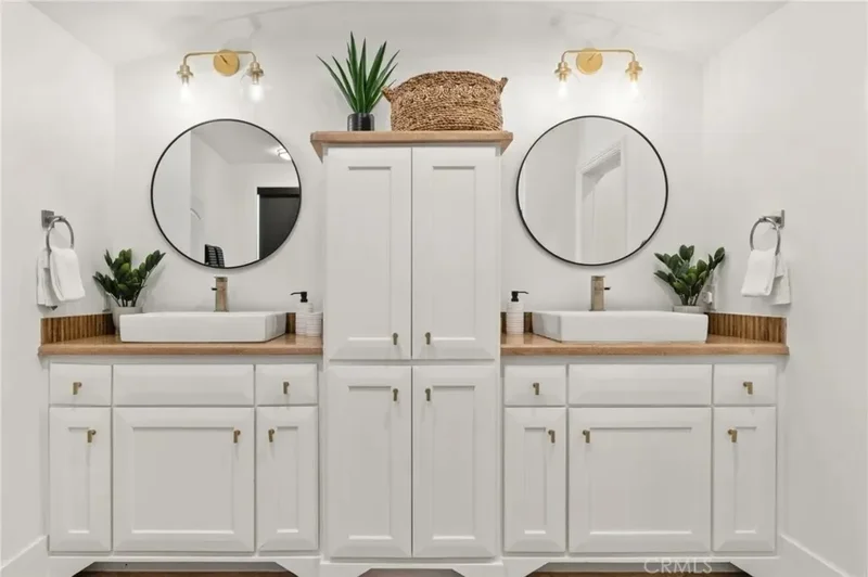 516 S S The Strand, Oceanside, California, United States. - Photo 39