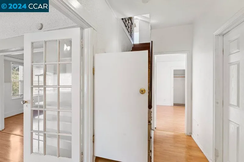 3134 Pleitner Ave, Oakland, California, United States. - Photo 3