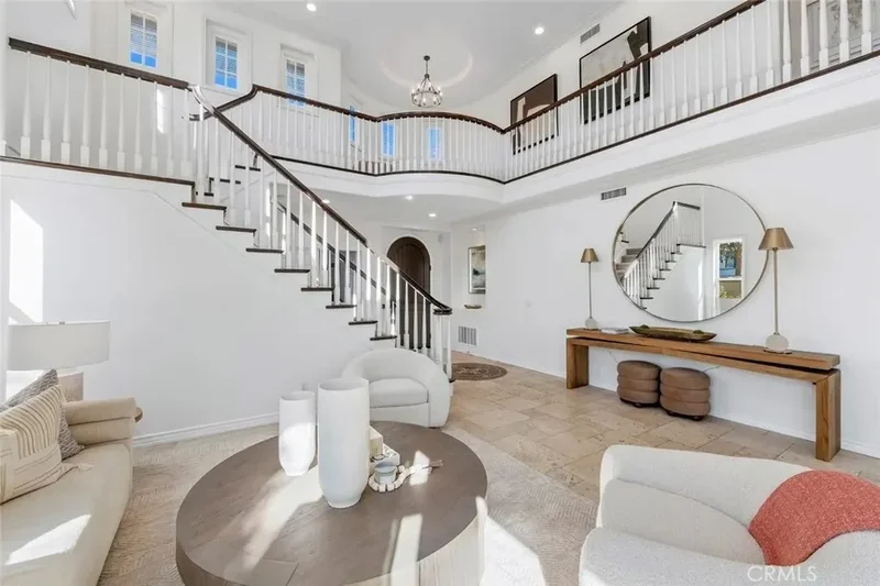 2 Agostino, Newport Beach, California, United States. - Photo 8