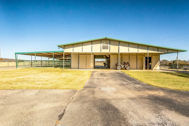 24860 N US Highway 281, Stephenville, TX 76401, Stephenville, Texas, United States. - Photo 17