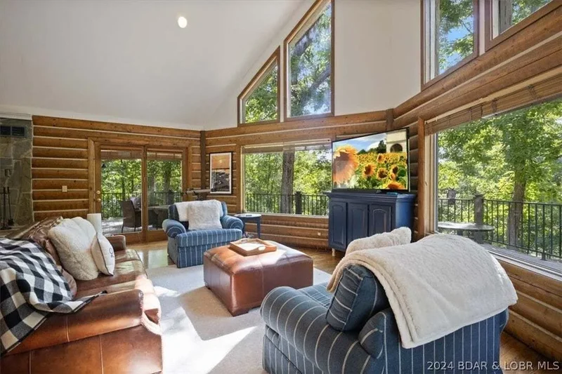 384 Grand View Drive, Sunrise Beach, MO 65079, Sunrise Beach, Missouri, United States. - Photo 36