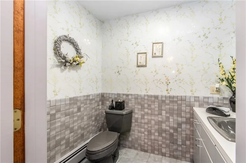 6 Christopher Drive, Johnston, Rhode Island, United States. - Photo 6