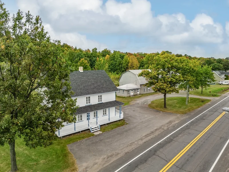 1268 Route Marie-Victorin, Levis, Quebec, Canada. - Photo 3