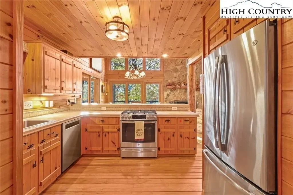 675 Cabin Ridge Road, Ferguson, NC 28624, Ferguson, North Carolina, United States. - Photo 14