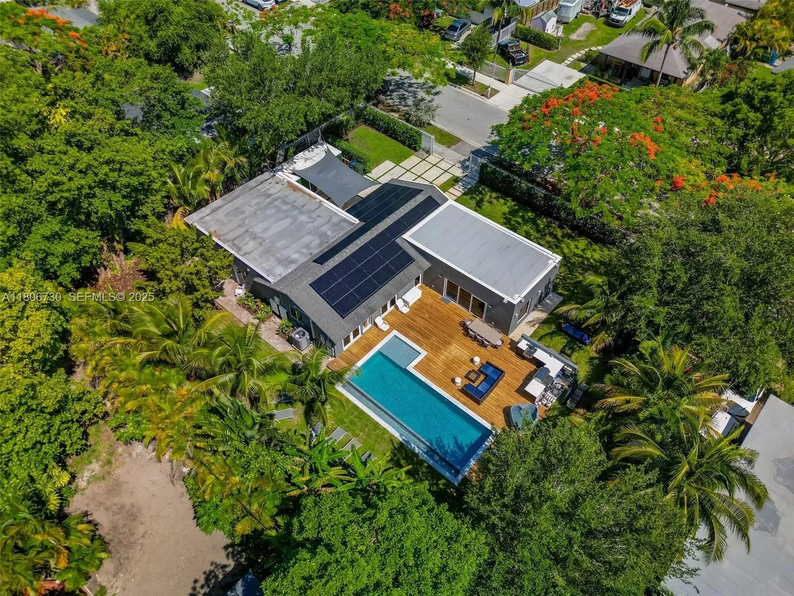 5943 SW 62nd St, South Miami, FL 33143, Miami, Florida, United States. - Photo 8